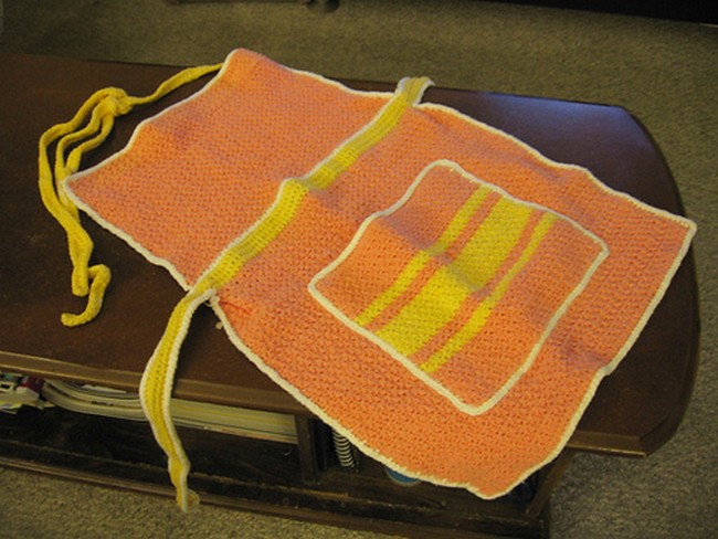 Crocheted Daisy Apron