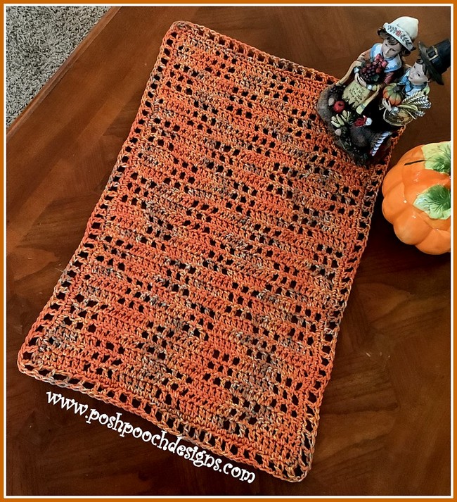 Filet Squares Table Runner