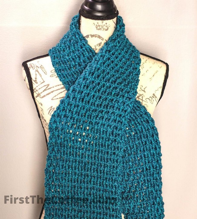 Alternating Post Scarf