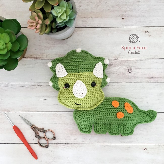 Triceratops Amigurumi