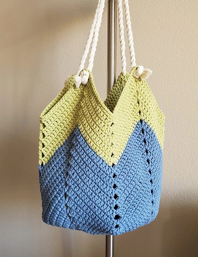 Crochet Chevron Shoulder Bag Pattern