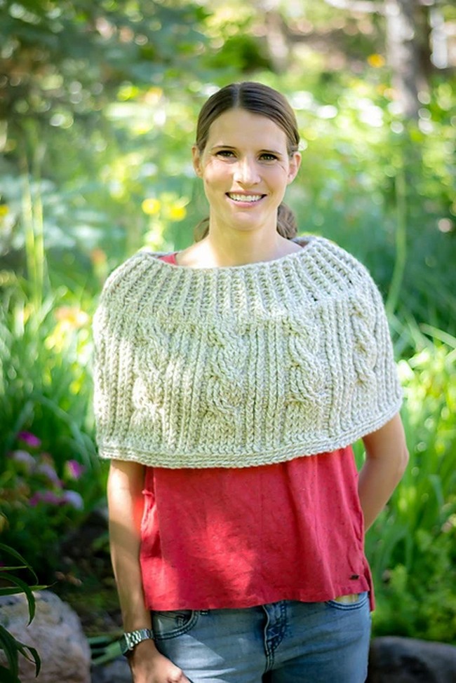 Crochet Chunky Cabled Capelet Pattern