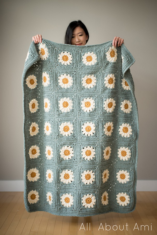 Crochet Cozy Days Daisy Blanket Pattern