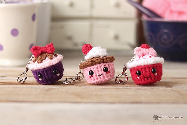 Crochet Cupcake Keychain Pattern