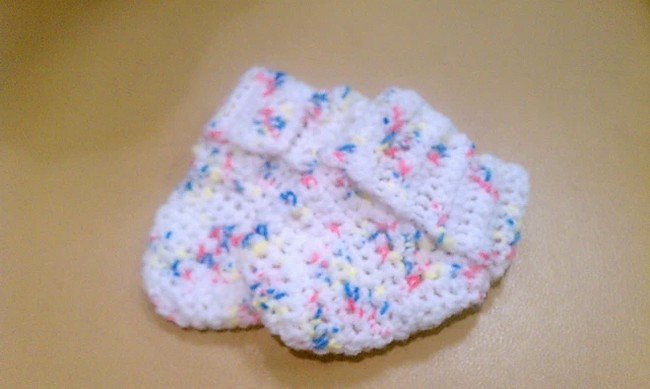 Crochet Easy Baby Socks Pattern