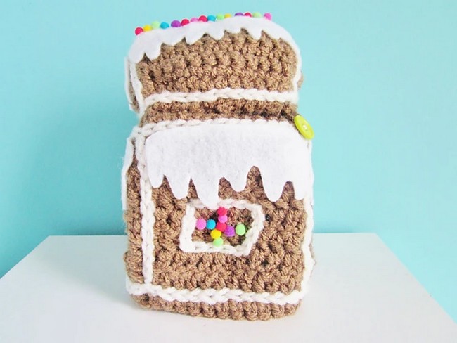 fun Gingerbread home Cozy Pattern 