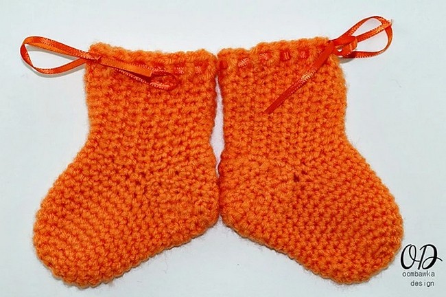 Crochet Little Baby Socks Pattern