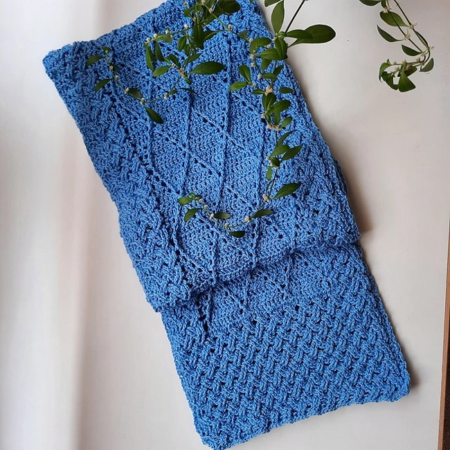 Crochet Mo Dhaid Scarf Pattern