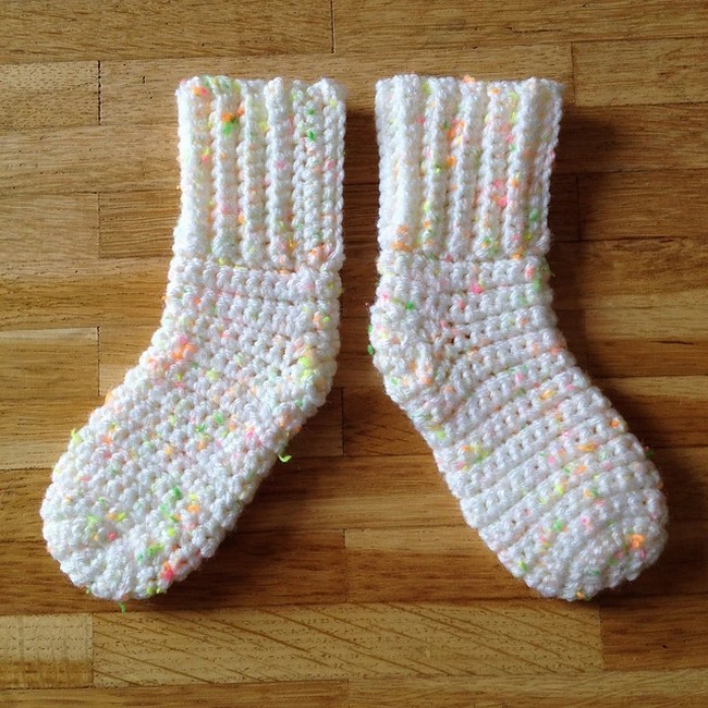 Crochet Newborn Baby Socks Pattern