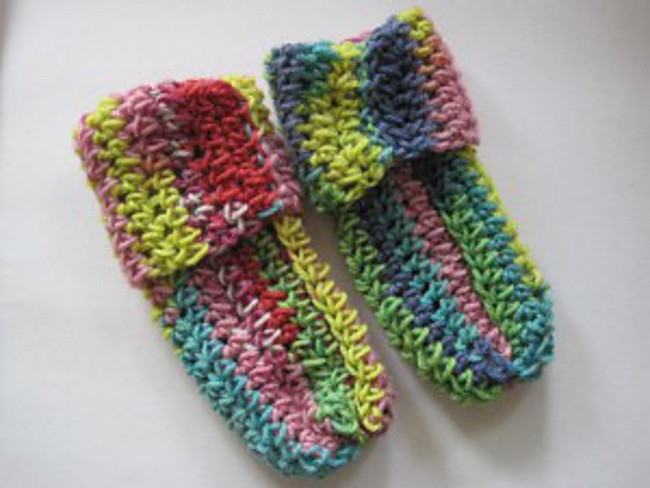 Crochet Super Simple Baby Socks Pattern