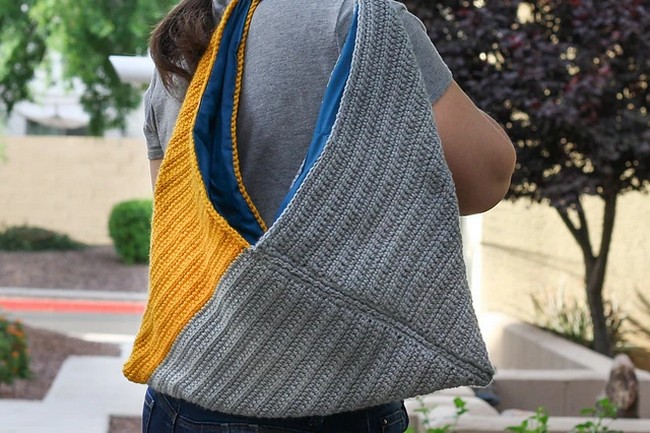 Crochet Trifold Shoulder Bag Pattern