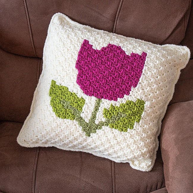 Crochet Tulip Throw Pillow Pattern