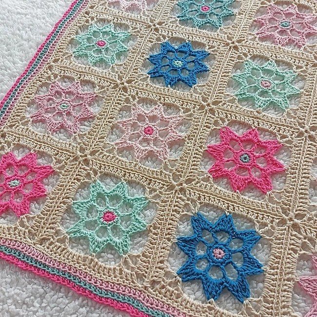 Crochet Vintage Blooms Blanket Pattern