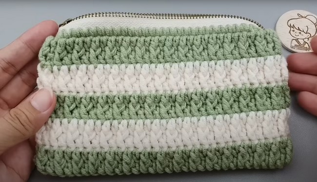 Crochet Zipper Purse