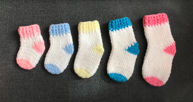 Easy crochet baby socks