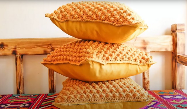 How to crochet a Bobble Stitch pillow cover