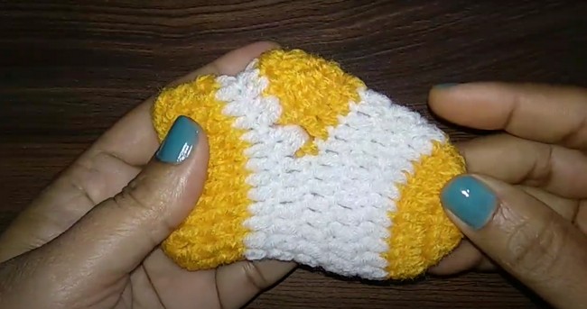 How to crochet new born baby socks