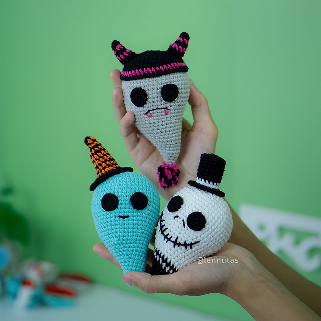 Crochet Creepy Cute Ghosts Pattern