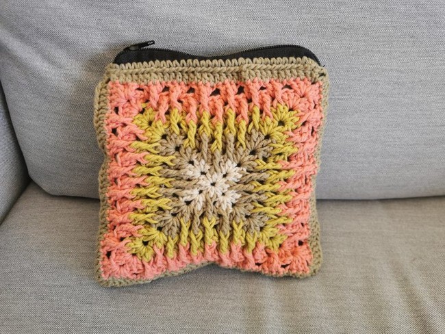 Crochet Granny Square Coin Purse Pattern