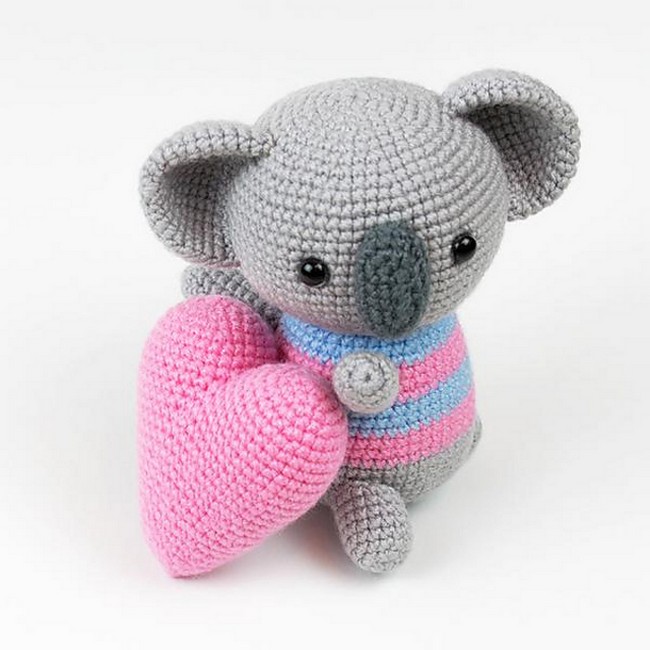 Crochet Koala With Heart Pattern