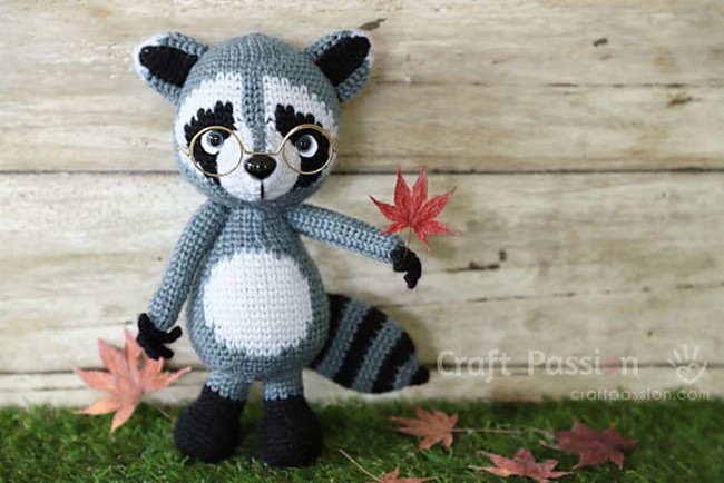 Crochet Raccoon Amigurumi Pattern