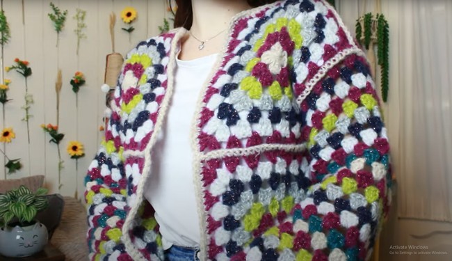 Easy Granny Square Cardigan Tutorial