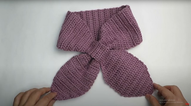 How To Crochet Easy Bow Keyhole Scarf