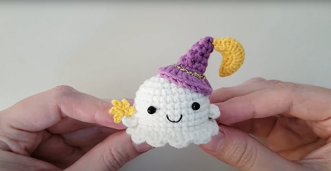 How To Crochet Halloween Ghost