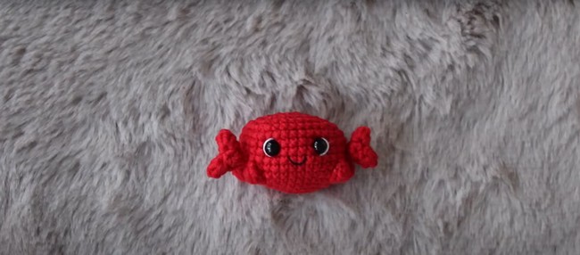 How to crochet Little Crab