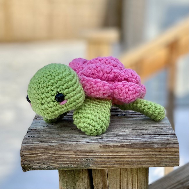 Amigurumi Rosy Turtle Pattern