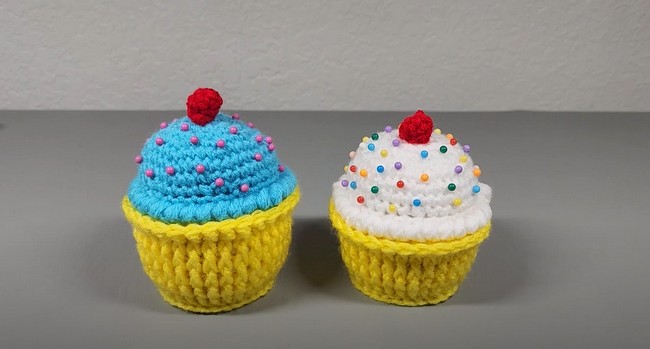 Crochet Cupcake Pincushion