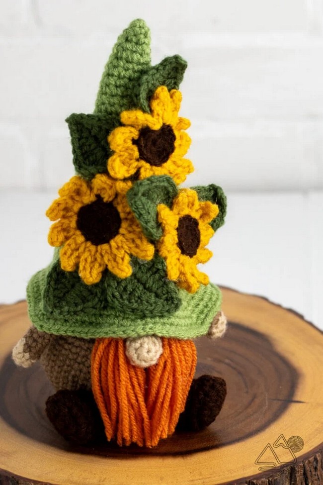 Crochet Fall Sunflower Gnome Pattern