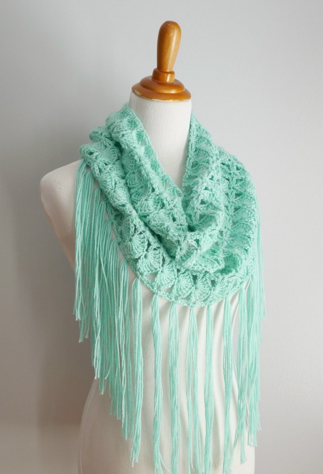 Crochet Minty Meadows Fringe Cowl Pattern