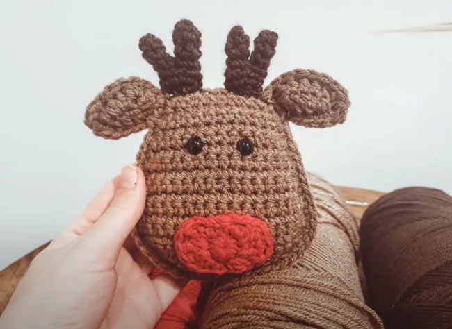 Crochet Reindeer Cuddler