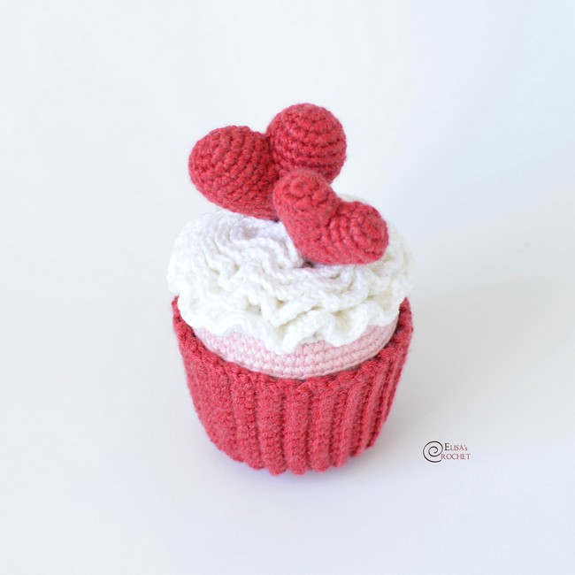 Crochet Valentine Cupcake Pattern