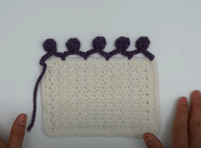 Crochet pom pom border