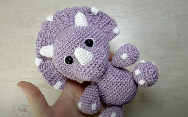 Dinossauro Em Amigurumi