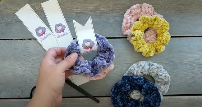 Free Updated Crochet Velvet Scrunchies Pattern