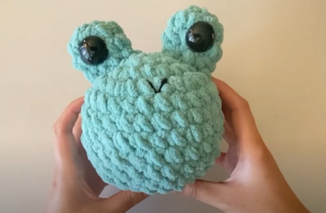 How To Crochet A Simple Frog