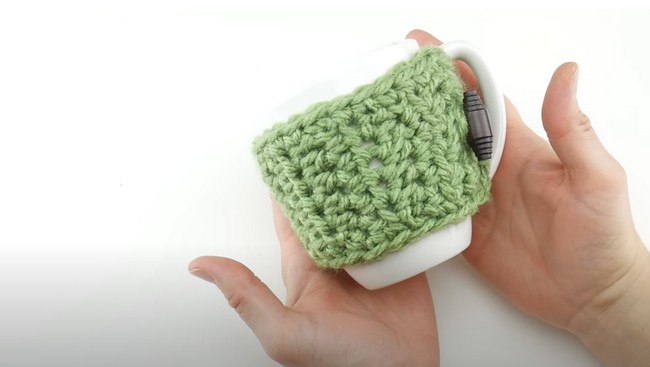 How To Crochet the Quick Gift Mug Cozy