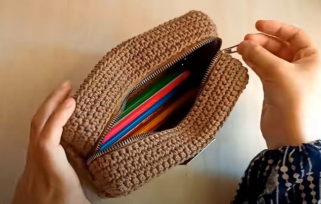 How To Make An All Purpose Crochet Pencil Case