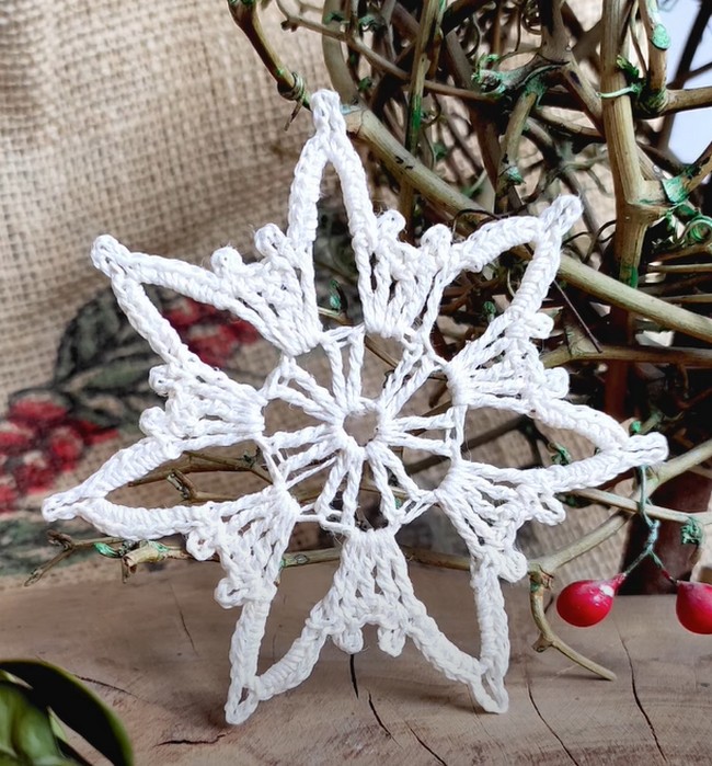 How to Crochet Easy Snowflake Ornament