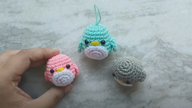 Mini Penguin Amigurumi