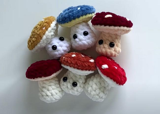 No Sew Crochet Pocket Mushroom Tutorial