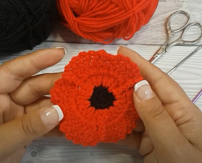 Remembrance Poppy Hair Tie Crochet Poppy Tutorial