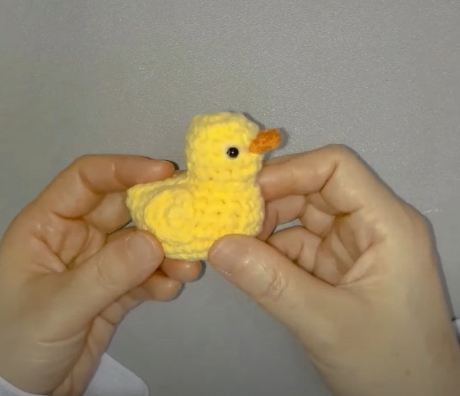 Super Easy Crochet Yellow Duck