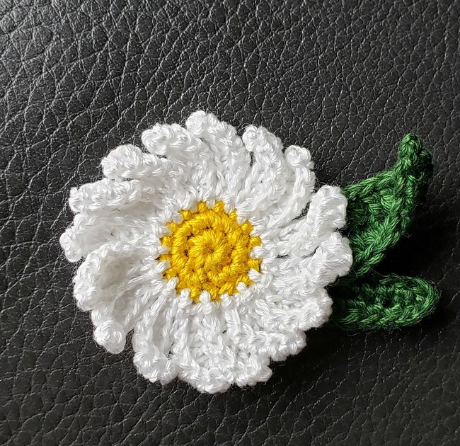 Crochet Daisy Fridge Magnet Pattern 