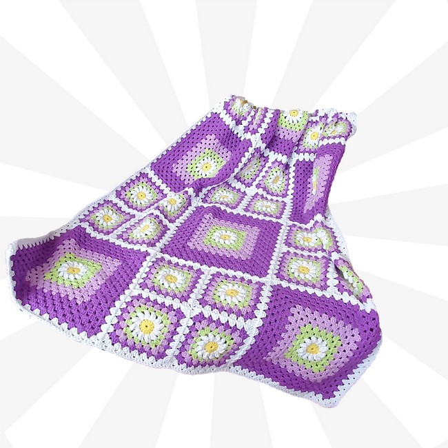 Crochet Daisy Granny Square Blanket Pattern