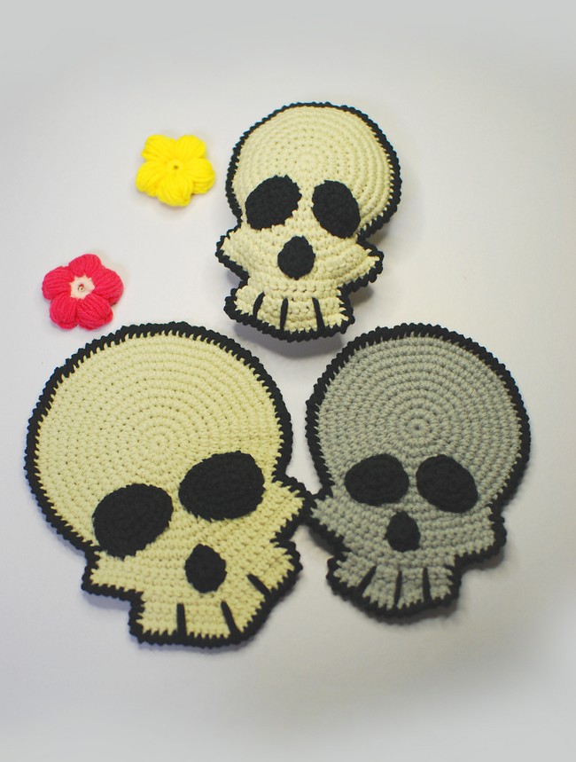 Crochet Halloween Skull Coaster Pattern