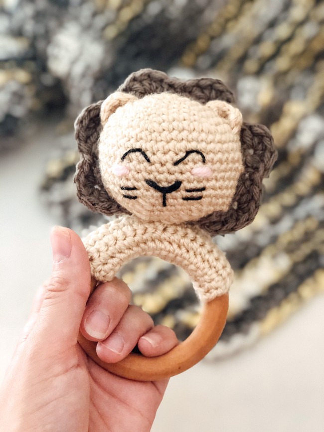 Crochet Lion Teething Ring Rattle Pattern